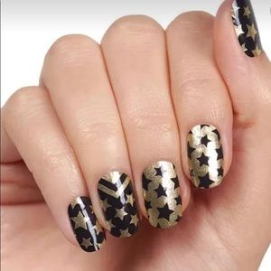 B3G2 Color Street Nail Strips-Salute to You